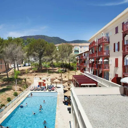 Beautiful With Balcony Or Terrace, Near The Cavalaire-sur-Mer