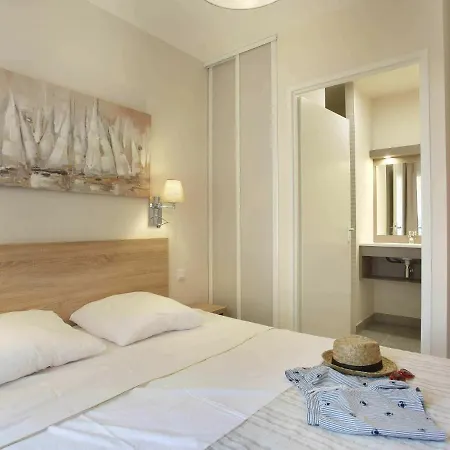 Apartment Beautiful With Balcony Or Terrace, Near The